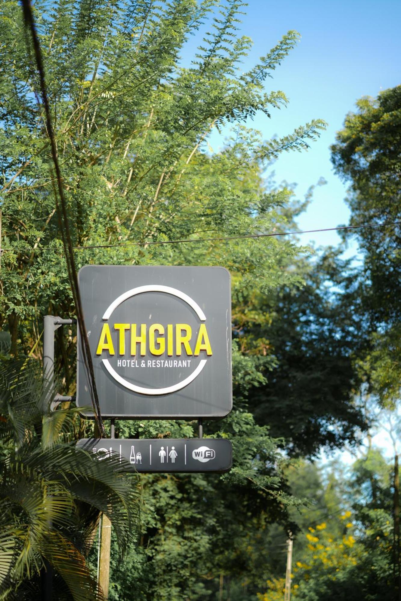 Hotel Athgira Udawalawe Exteriör bild