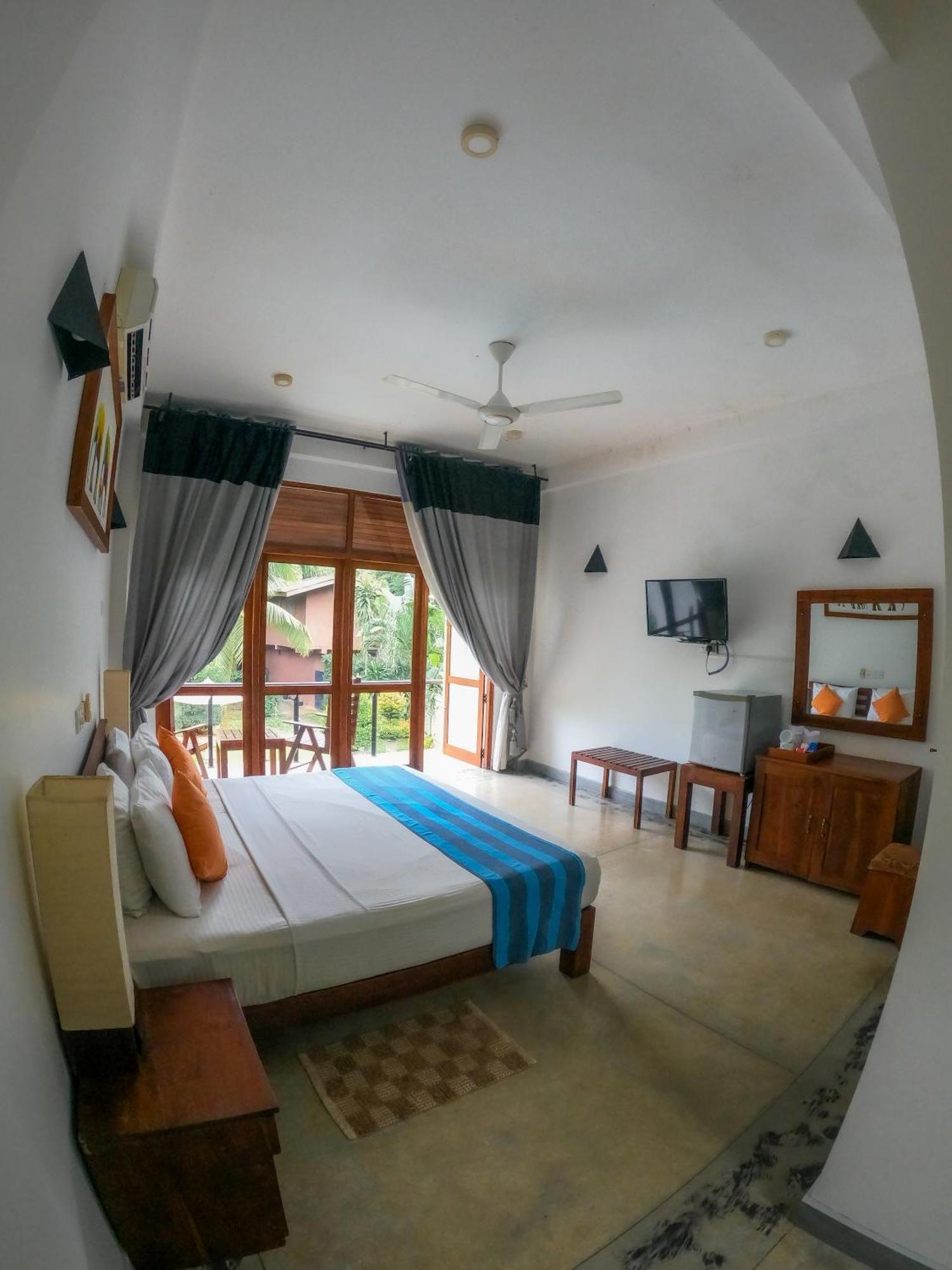 Hotel Athgira Udawalawe Exteriör bild