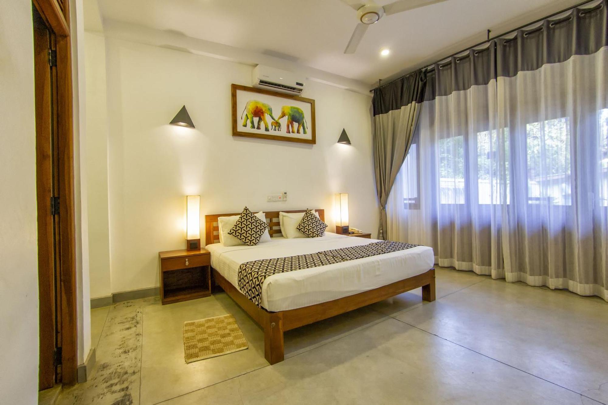 Hotel Athgira Udawalawe Exteriör bild