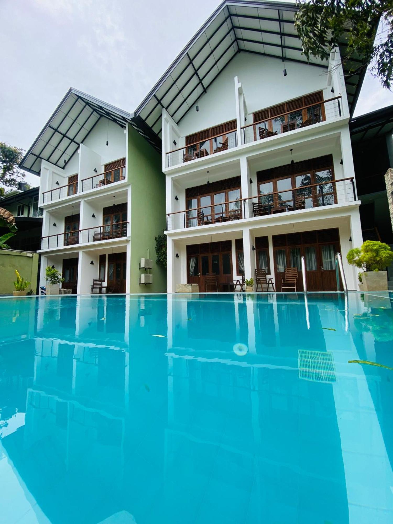 Hotel Athgira Udawalawe Exteriör bild